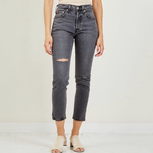 NWT Levi’s 501 High Rise Ripped Skinny Jeans in Dark Side of the Moon Grey - Picture 2 of 8